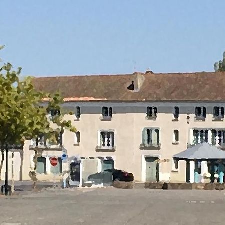Numero 96 Chambre D Hotes Bussiere-Poitevine Luaran gambar