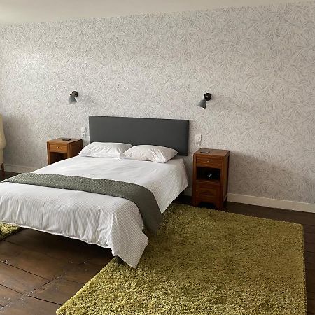 Numero 96 Chambre D Hotes Bussiere-Poitevine Luaran gambar