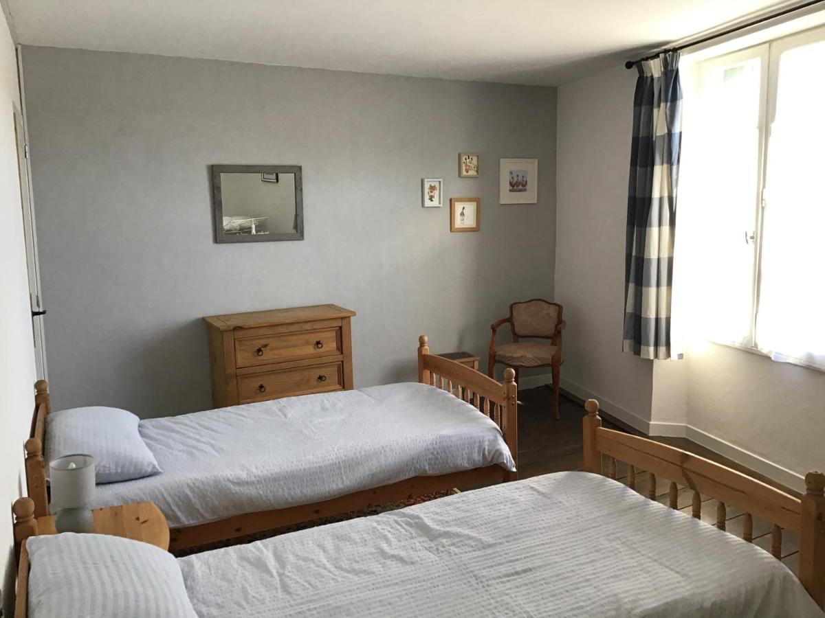 Numero 96 Chambre D Hotes Bussiere-Poitevine Luaran gambar